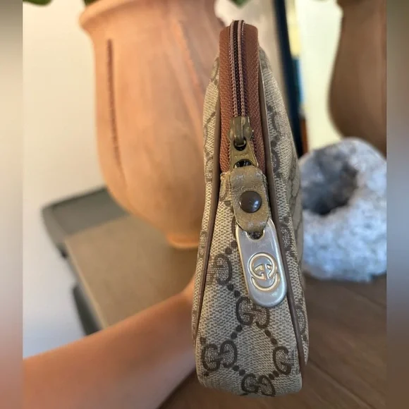Gucci GG Pouch - Picture 4 of 12